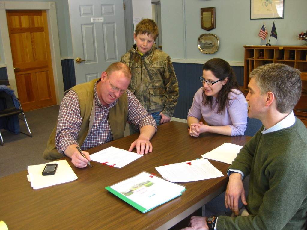 Cook Family Signing CE